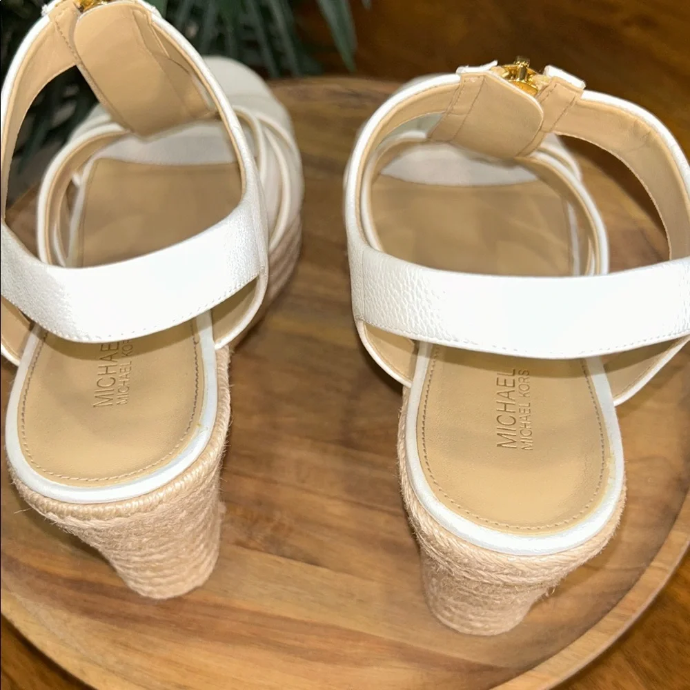 Michael Kors Berkley zipper spadrille Tan and White Sandals
